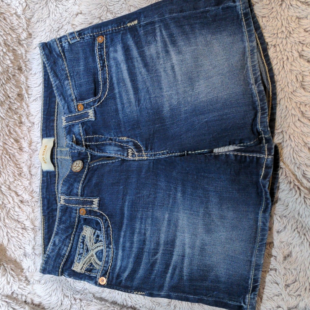 Big Star Maddie size 26 denim shorts 🌟